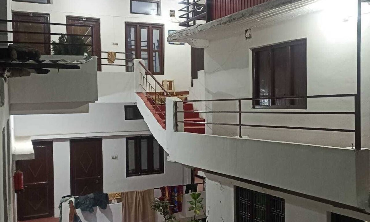 Sitapur Hotel | Hotel Geeta Palace