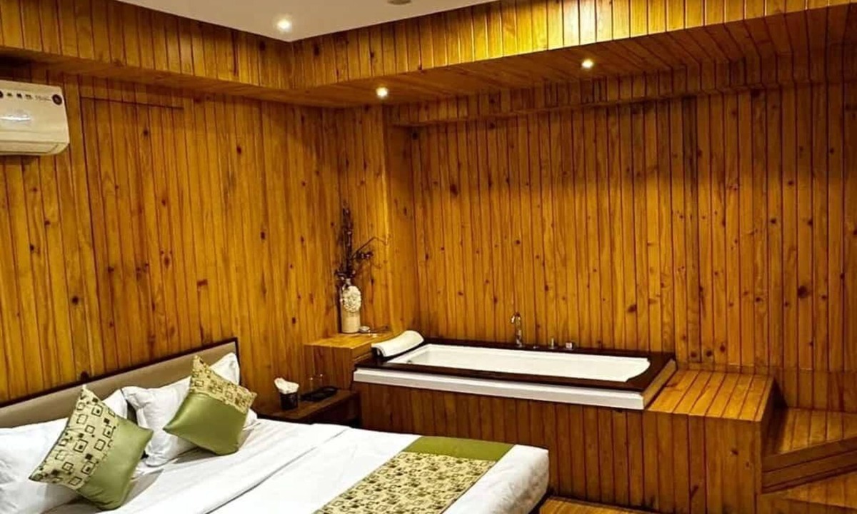 Surat Hotel | Hotel Global
