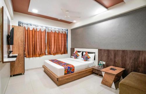 Vrindavan House | Hotel Golden Gate - Boutique Property in central vrindavan