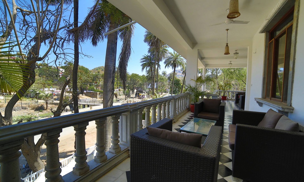 Mount Abu Hotel | Hotel Gorbandh Mount Abu