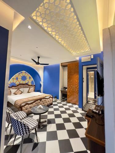 Lansdowne Hotel | Hotel Grand Kailash Haveli