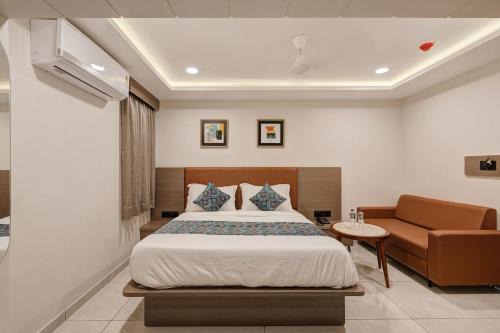 Navrangpura Hotel | Hotel Grand Shiva