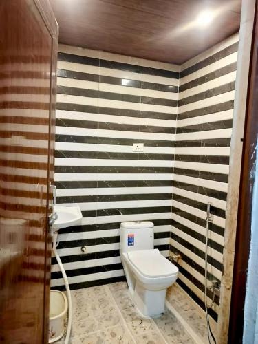 Gomti Nagar House | Hotel grand Vista