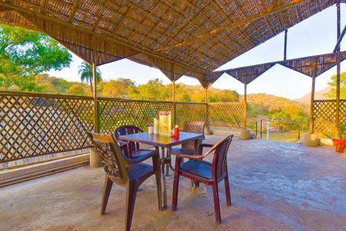 Mount Abu Hotel | Hotel Happy Forest Inn