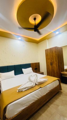 Dwarka House | Hotel Hari Palace - Near Shree Dwarkadhish Temple