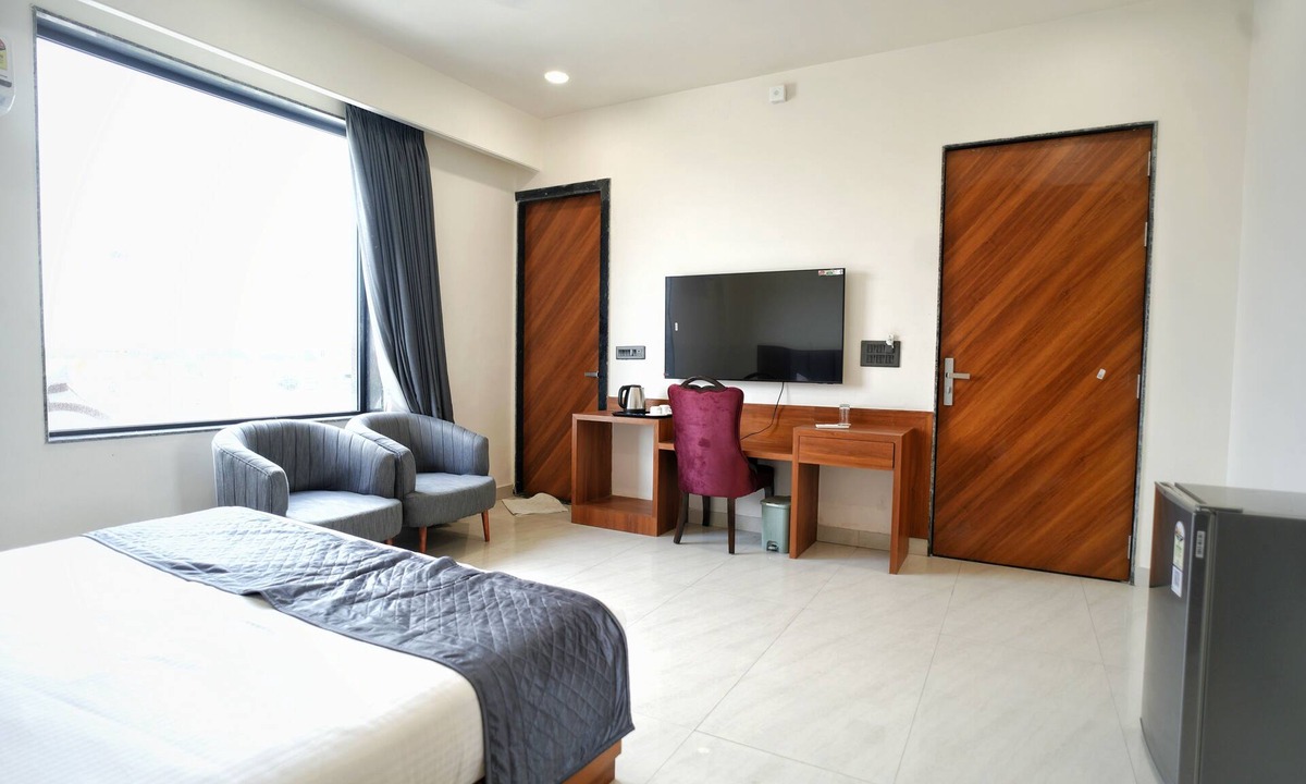 Dudu Hotel | HOTEL HIGHWAY QUEEN