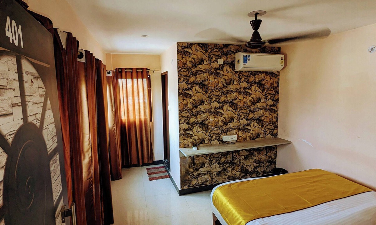 Varanasi Hotel | Hotel Jee