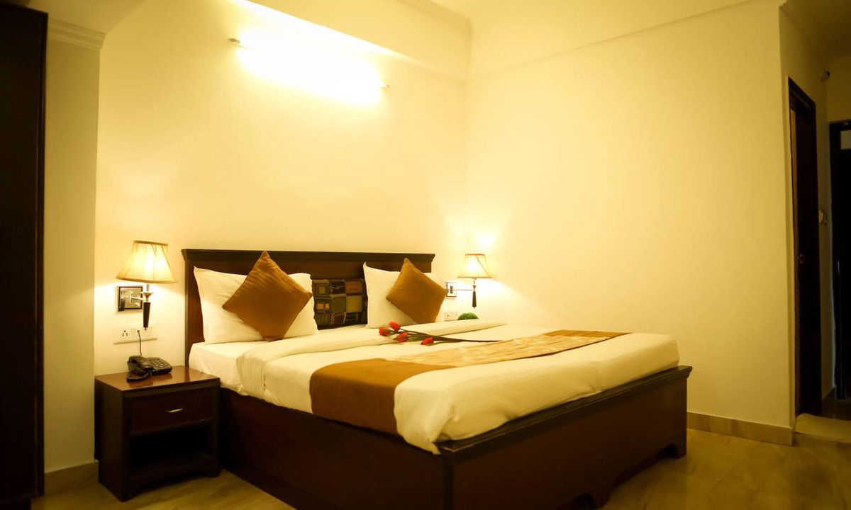 Dehradun Hotel | Hotel Kamla Palace