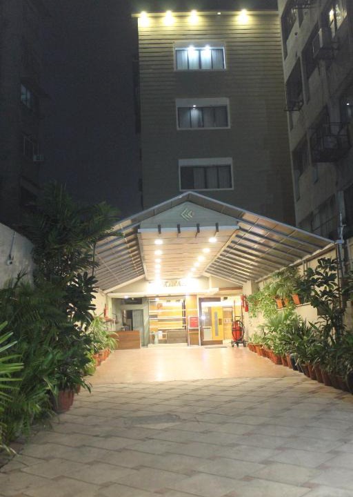 Ellis Bridge Hotel | Hotel Kanak