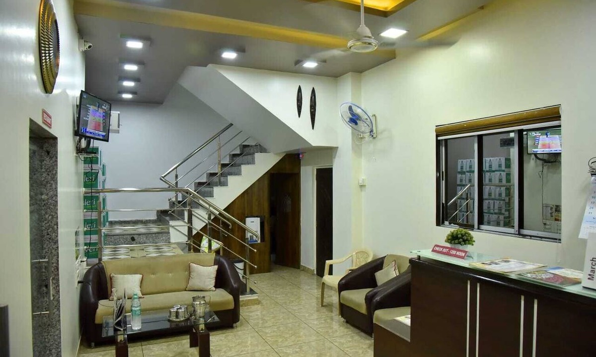 Mahad Hotel | Hotel Landmark Inn