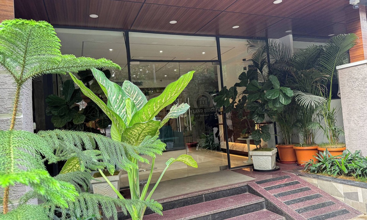 Madhapur Hotel | Hotel Landridge - Hitech City Hyderabad