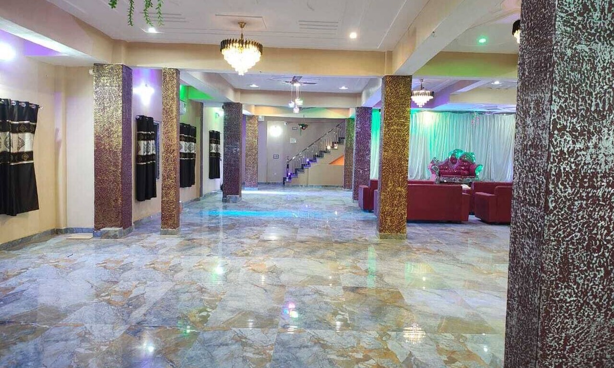 Tikamgarh Hotel | Hotel Leela Palace
