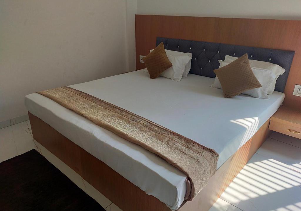 Ujjain Hotel | Hotel Mahadev Paradise