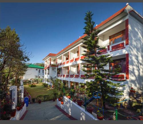 Bhimtal Hotel | Hotel Maya Regency
