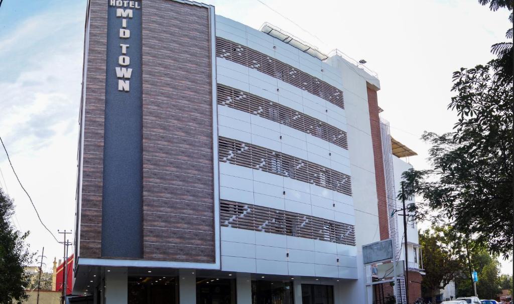 Vadodara Hotel | Hotel Midtown