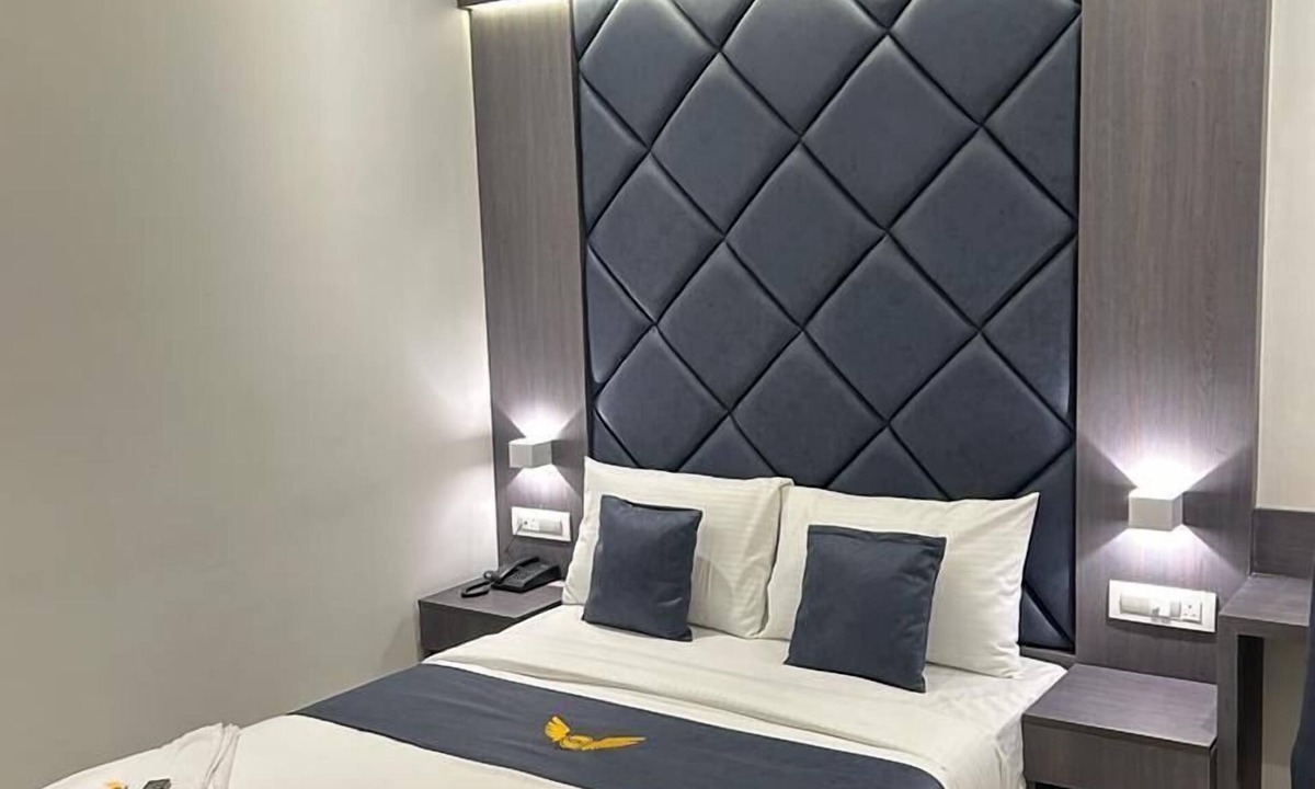 Goregaon East Hotel | Hotel MIG SUITES