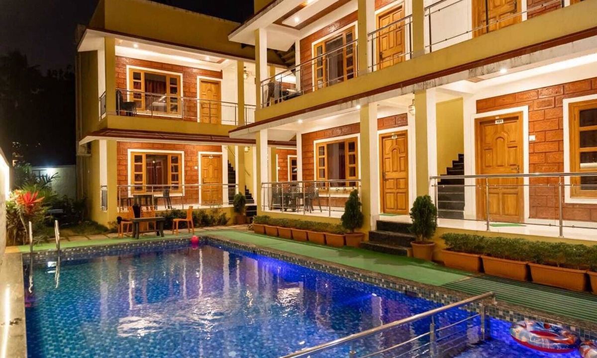 Nagaon Hotel | Hotel Nagavkars Palace