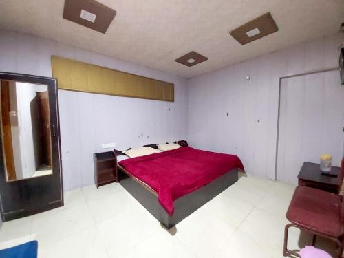 Mallital Hotel | Hotel Neelam Raj Nainital Near Mall Road - Excellent Service Awarded - Near Lake