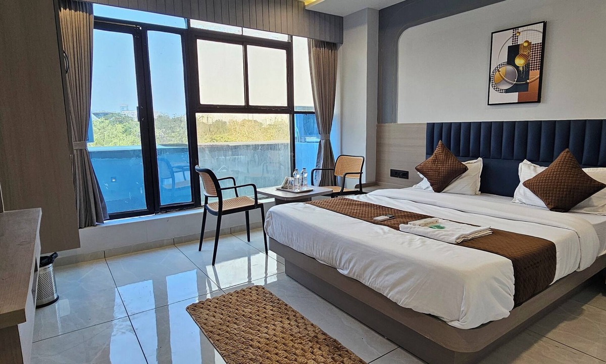 Prahlad Nagar Hotel | Hotel Nest Plaza