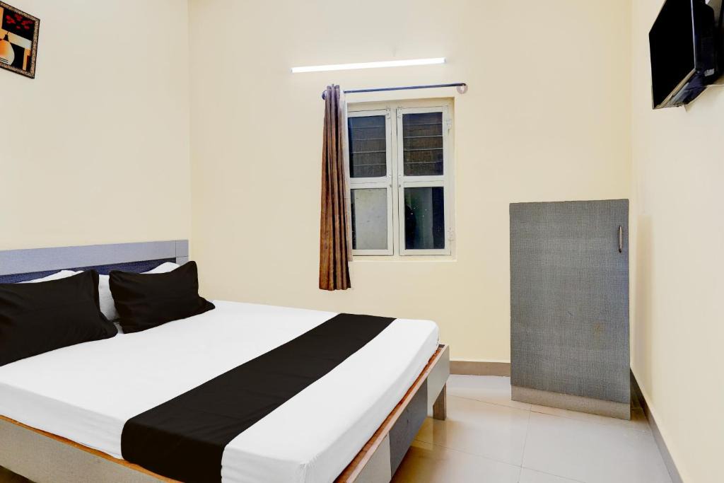 Whitefield Hotel | Hotel O Bluestar