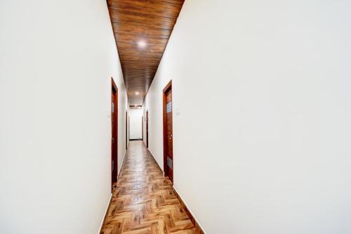 Hyderabad Hotel | Hotel O by OYO BLUEMOON