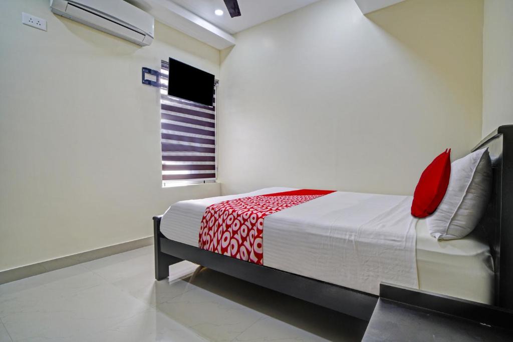 Kakkanad Hotel | Hotel O Crystal Executive Suites