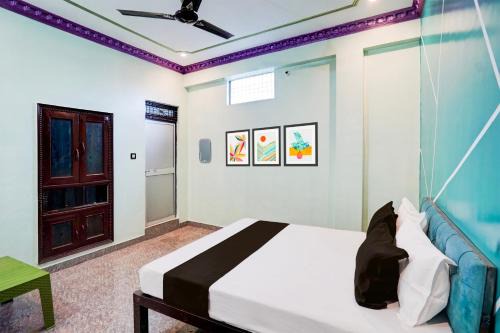 Karchana Hotel | Hotel O Guru Kripa