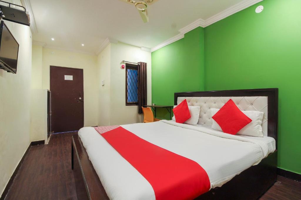 Banjara Hills Hotel | Hotel O Happy Guest House near LV Prasad eye Hospital
