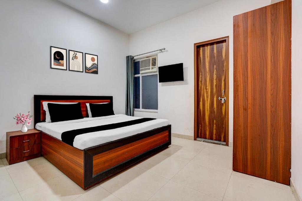 Baraula Hotel | Hotel O Sector 49 Noida Formerly The Urban