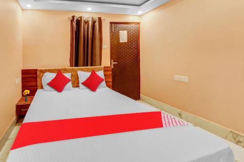Greater Noida Hotel | Hotel O THE VIRAAJ BANQUET & HOTEL