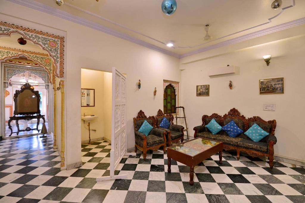 Vaishali Nagar Hotel | Hotel O Tordi Haveli