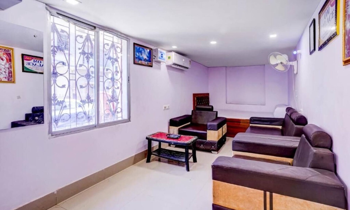 Deoghar Hotel | HOTEL OM PALACE & BANQUET HALL