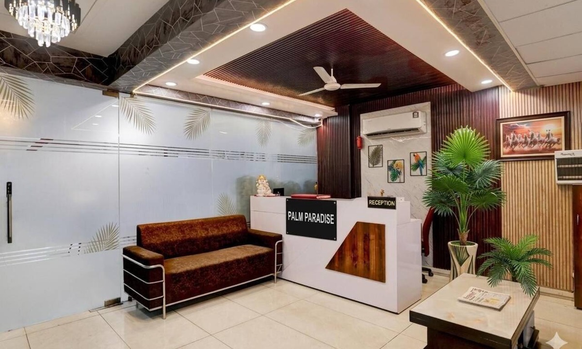 Sector 70 Hotel | Hotel Palm Paradise