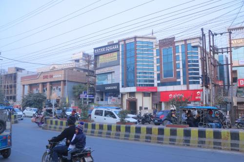Mathura Hotel | Hotel Panache 500 Mtrs From Shri Krishna Janma bhumi Teample