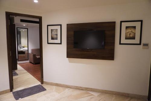 Masab Tank Hotel | Hotel Park Continental Banjara Hills