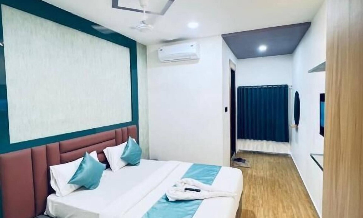 Surat Hotel | Hotel Radiyesan Gold