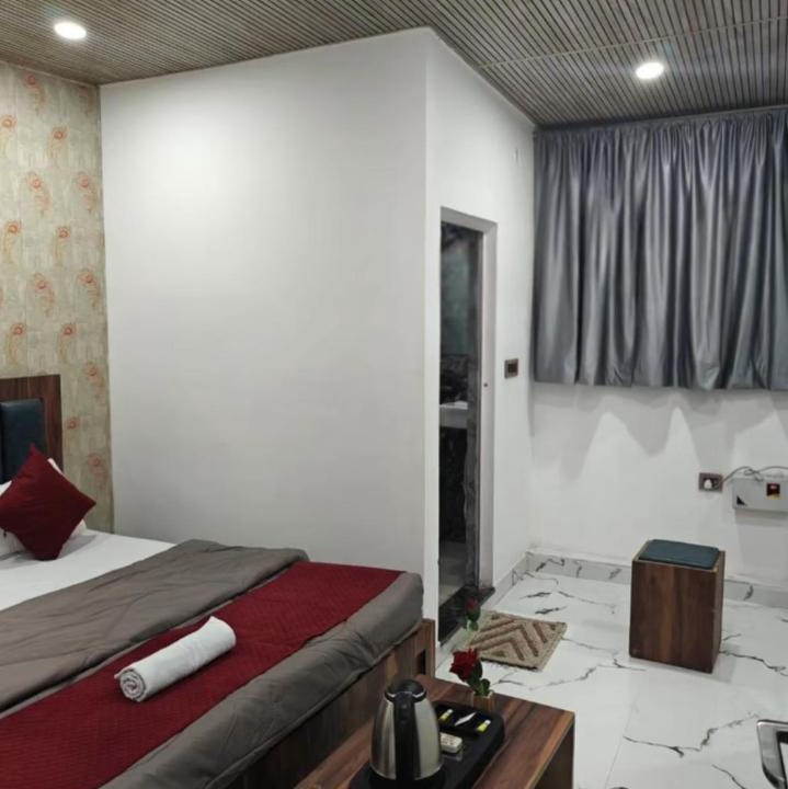 Indira Nagar Hotel | Hotel raj inn