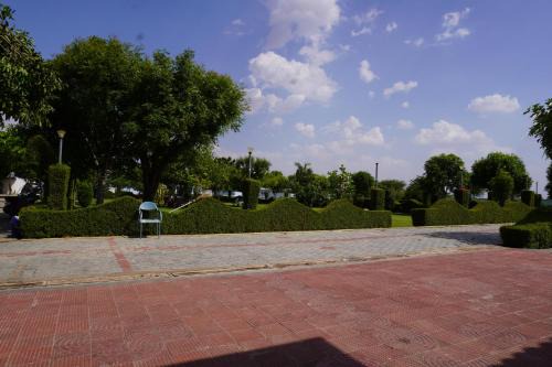 Jhiri Hotel | Hotel Raj Resort and Pool