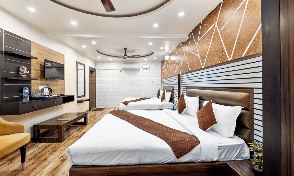 Udaipur City Centre Hotel | Hotel Raj Shree Palace