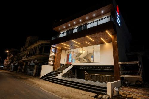 Ayodhya Hotel | Hotel Ram Sadan