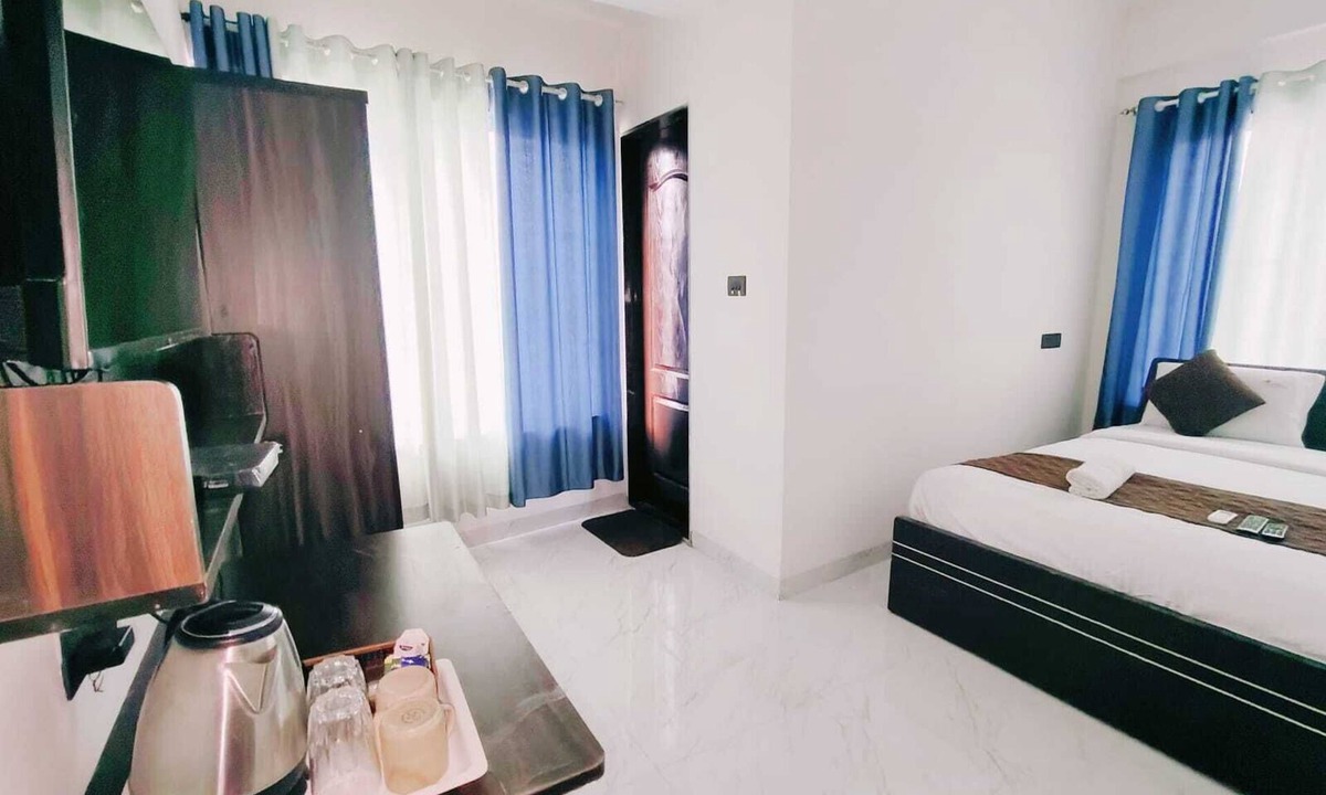 Kharadi Hotel | Hotel Revmantra