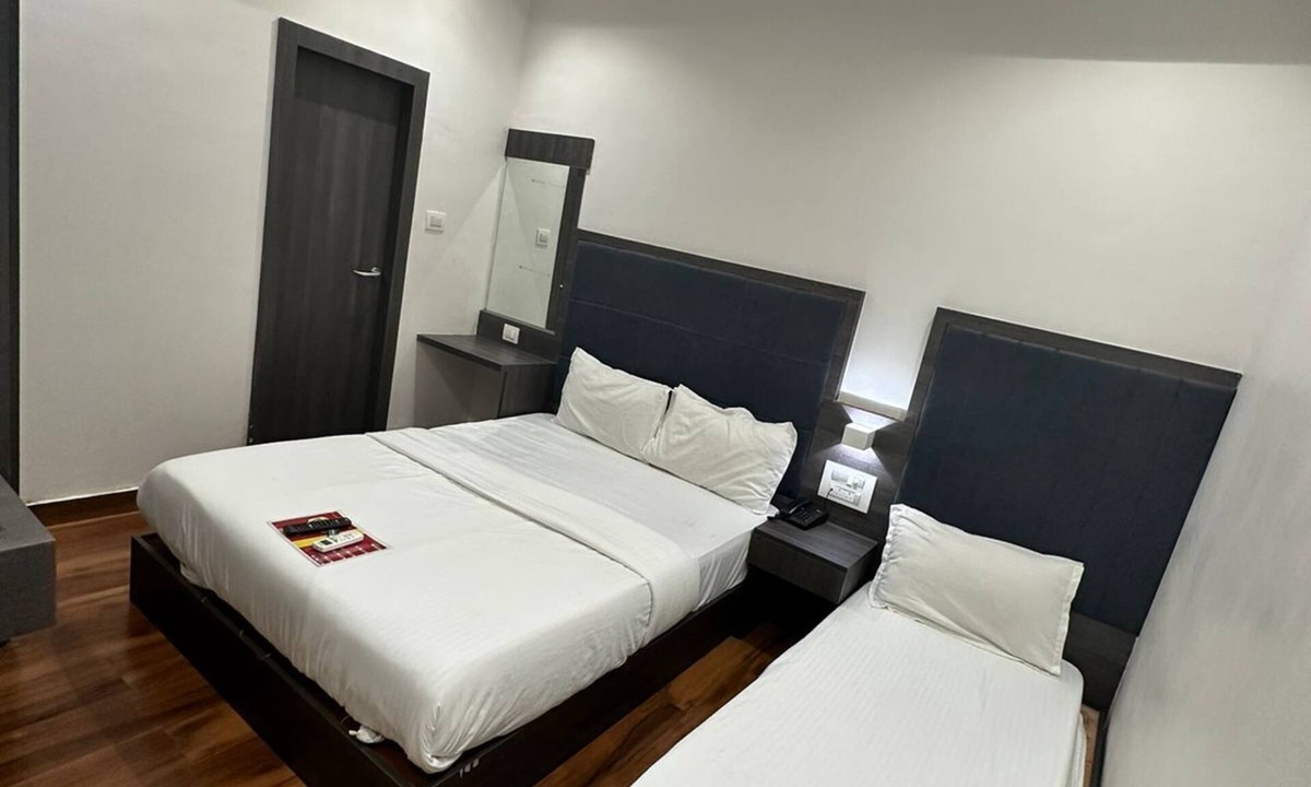 Kurla West Hotel | HOTEL ROYAL PALACE