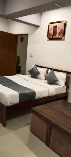 Gandhinagar Hotel | Hotel Royal Park
