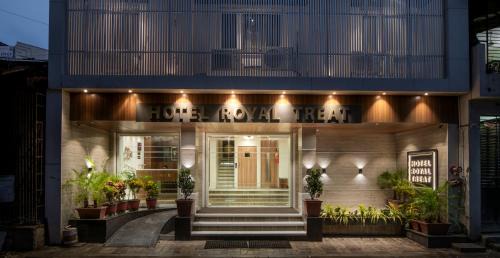 Surat Hotel | Hotel Royal Treat Surat