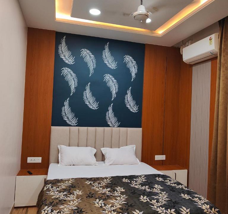 Jabalpur Hotel | Hotel Rudraksha