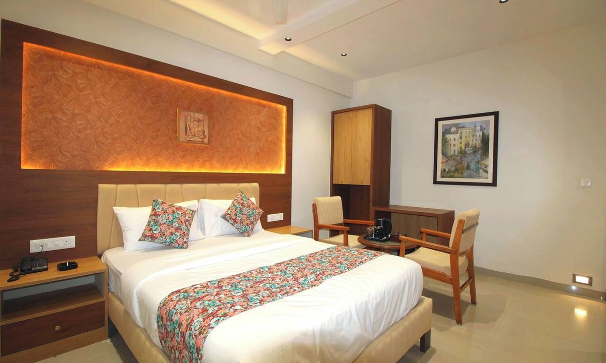 Karjat Hotel | Hotel Sai Residency
