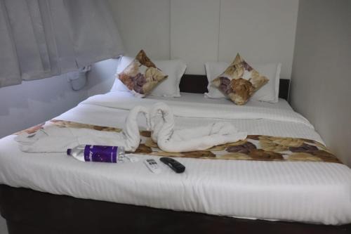 Vastrapur Hotel | Hotel Savera INN