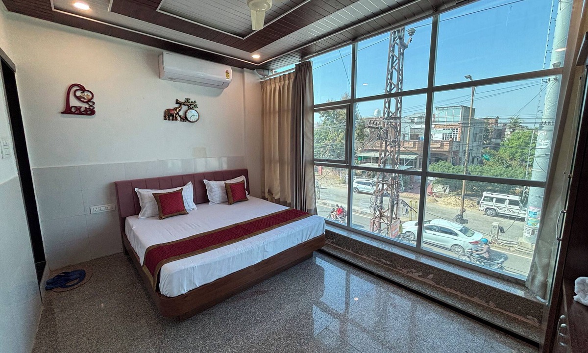Chopasni Housing Board Hotel | Hotel Shivaay