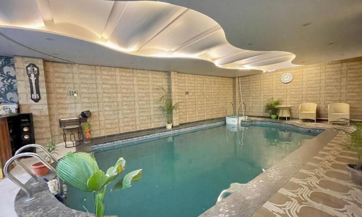 Varanasi Hotel | Hotel Shivee - Varanasi