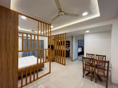 Vrindavan Hotel | Hotel Shri Radha Nikunj - Opposite Prem Mandir